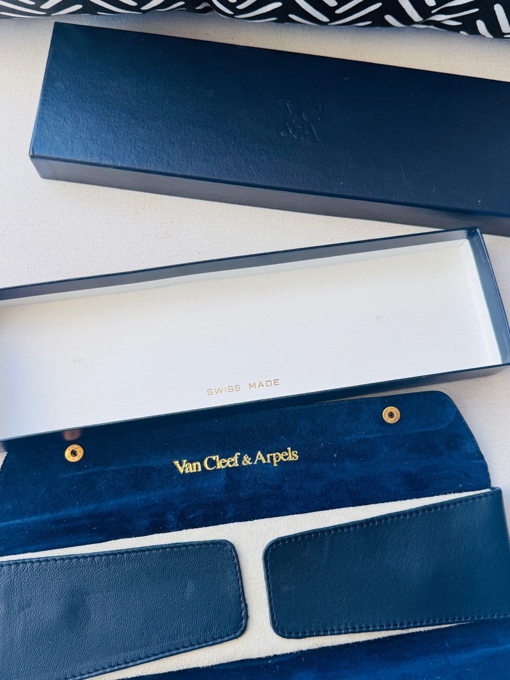Authentic Van Cleef & Arpels Navy Leather Accessory bracelet case